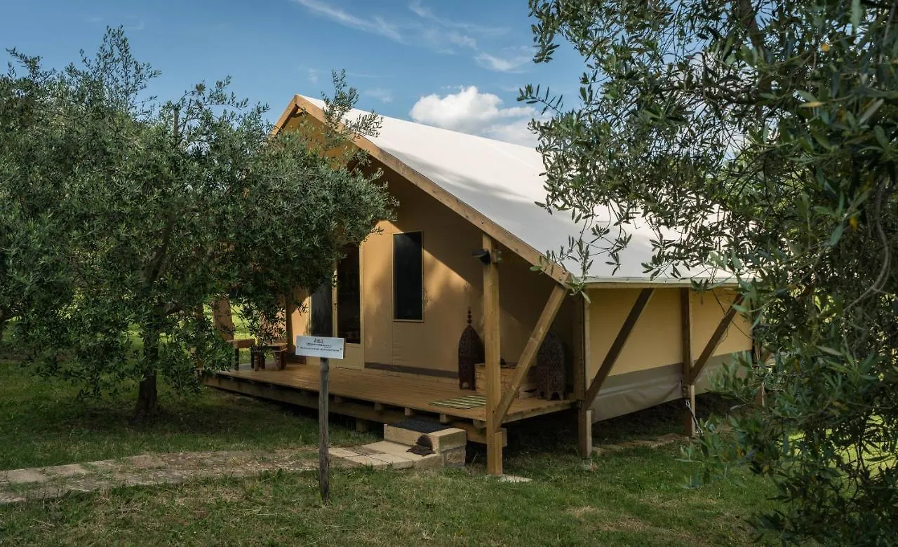 Glamping In Toscana, Luxury Tents In Agriturismo Biologico Hotel Sorano  Italy