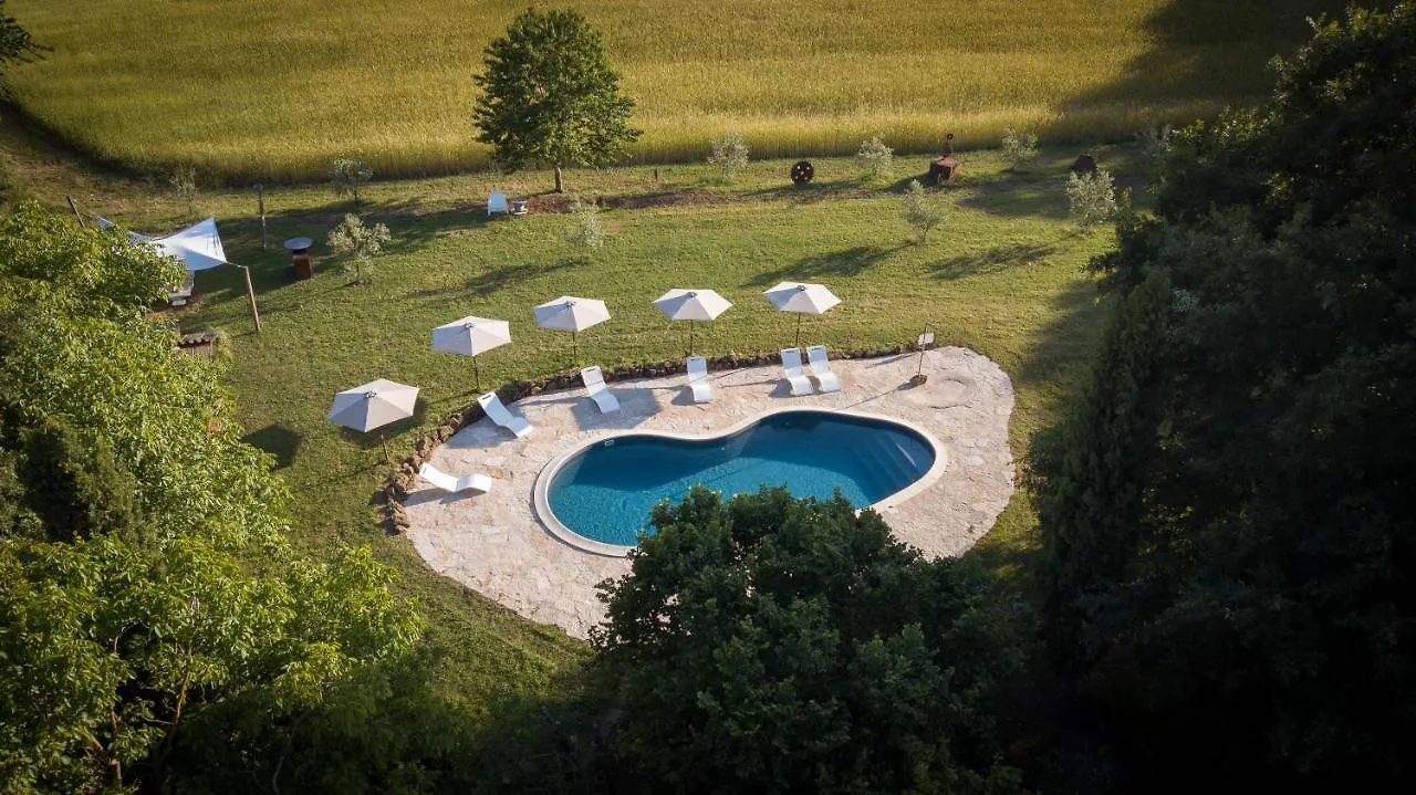 Glamping In Toscana, Luxury Tents In Agriturismo Biologico Hotel Sorano