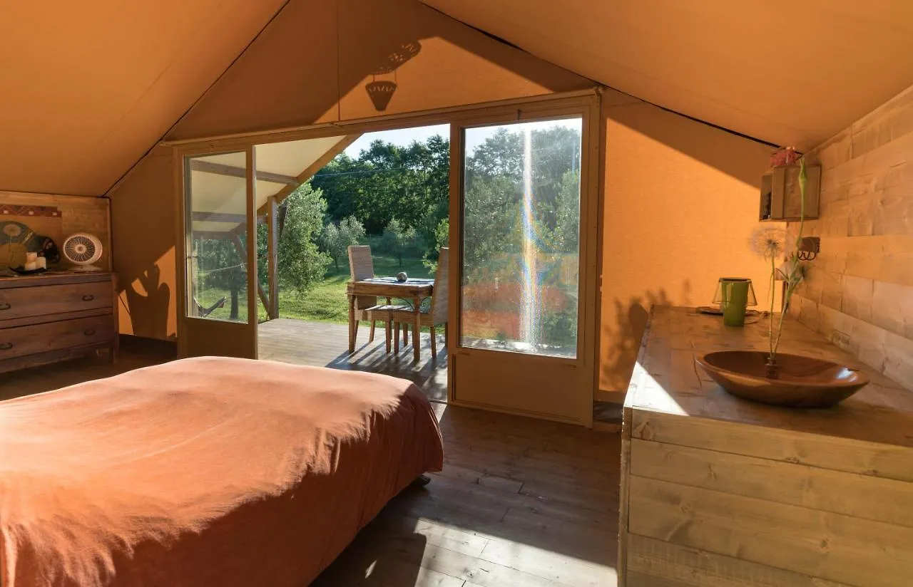 Glamping In Toscana, Luxury Tents In Agriturismo Biologico Hotel Sorano  Sorano (Grosseto)