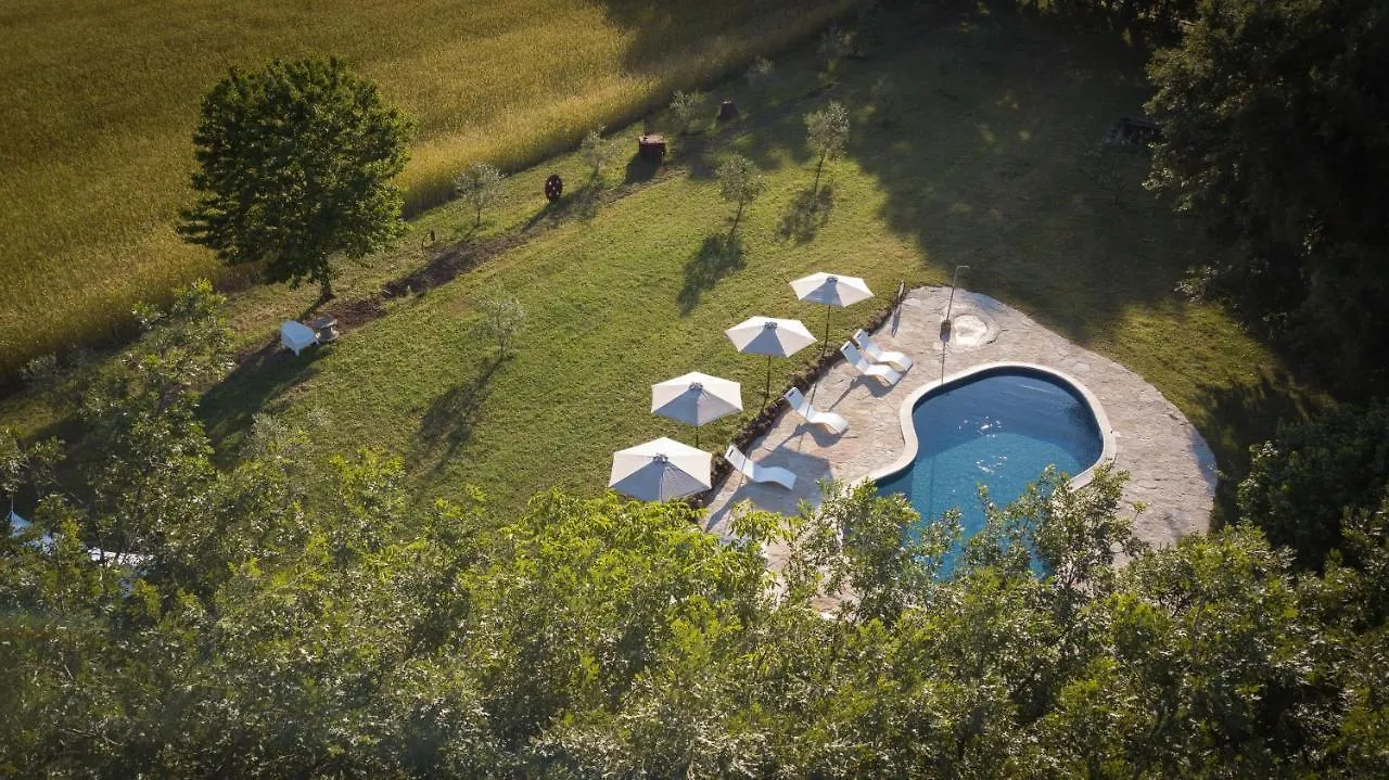 Glamping In Toscana, Luxury Tents In Agriturismo Biologico Hotel Sorano