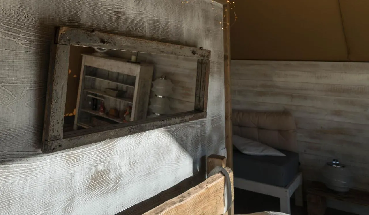 Glamping In Toscana, Luxury Tents In Agriturismo Biologico Hotel Sorano  Italy